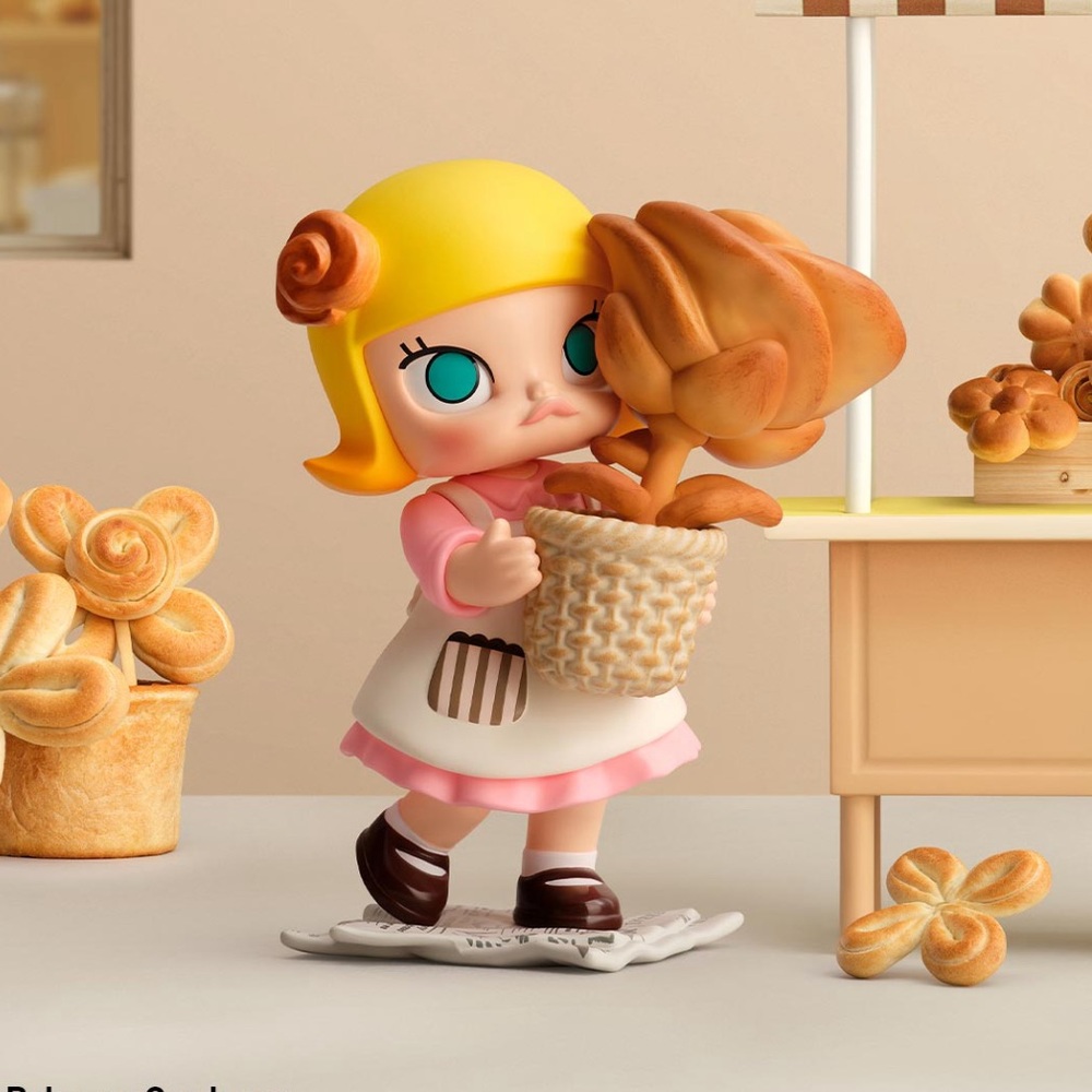 Molly Carb Lover Figurine - Baker or Gardener